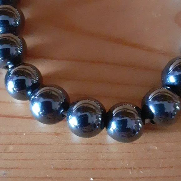 Hemetite Set - Picture 3 of 3